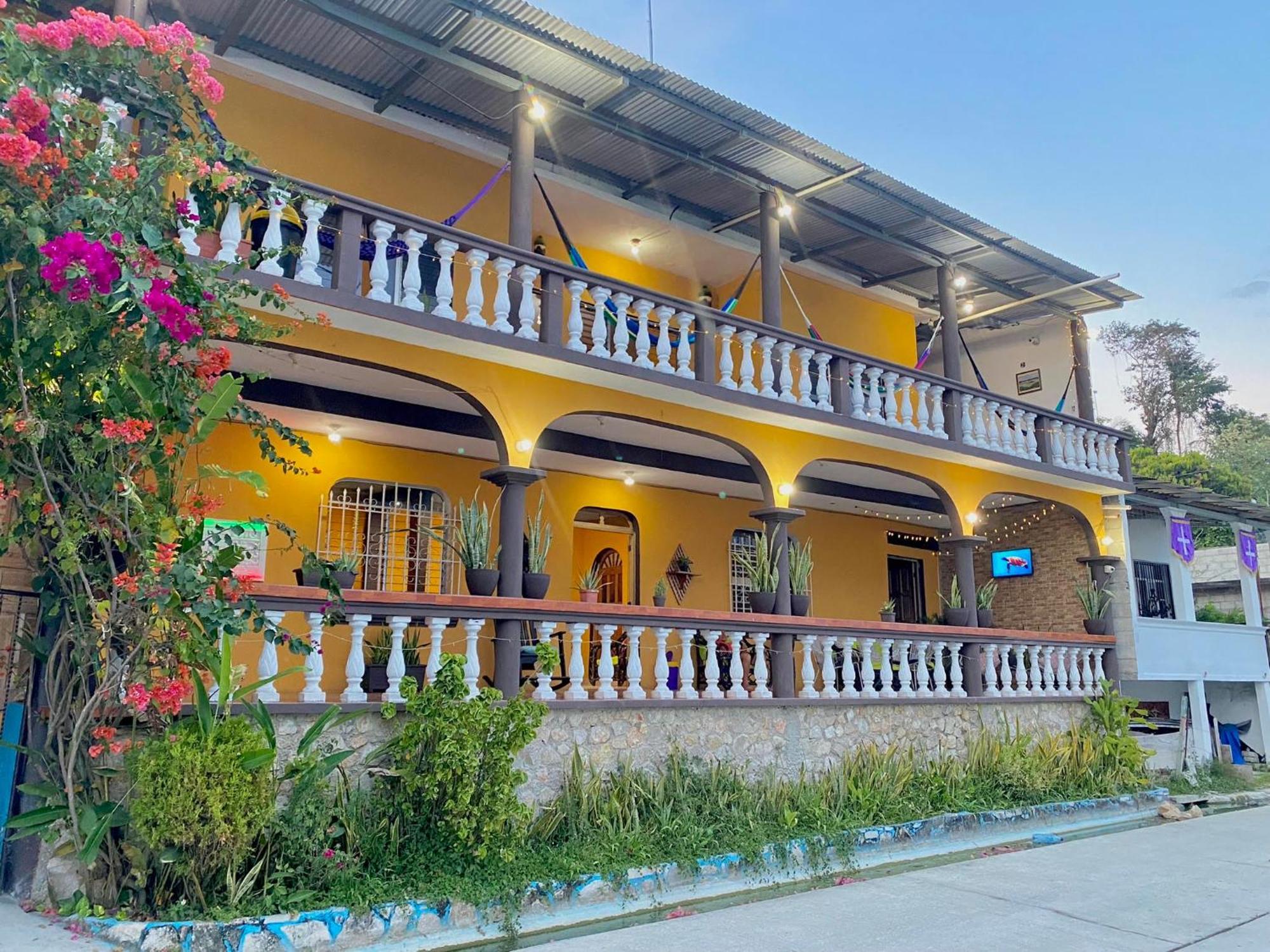 Hotel San Miguel Flores Exterior foto